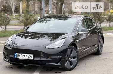 Седан Tesla Model 3 2018 в Одесі