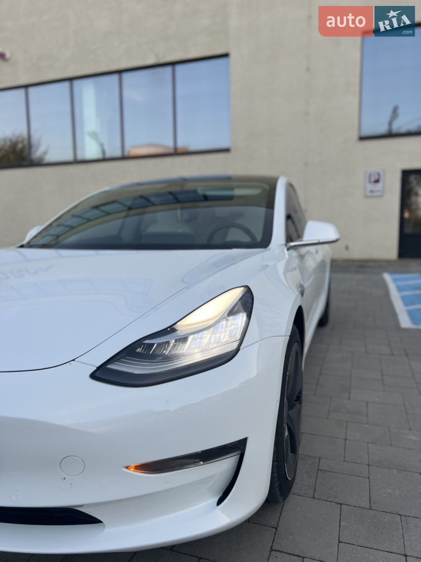 2018 Tesla Model 3 - мініатюра 9