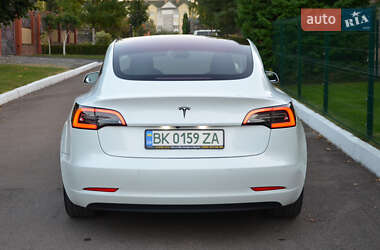 Седан Tesla Model 3 2018 в 