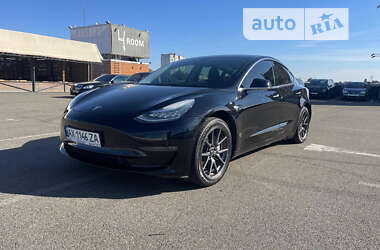 Tesla Model 3 2019