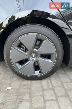 Седан Tesla Model 3 2021 в Одесі