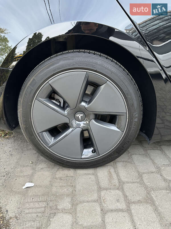 Седан Tesla Model 3 2021 в Одессе