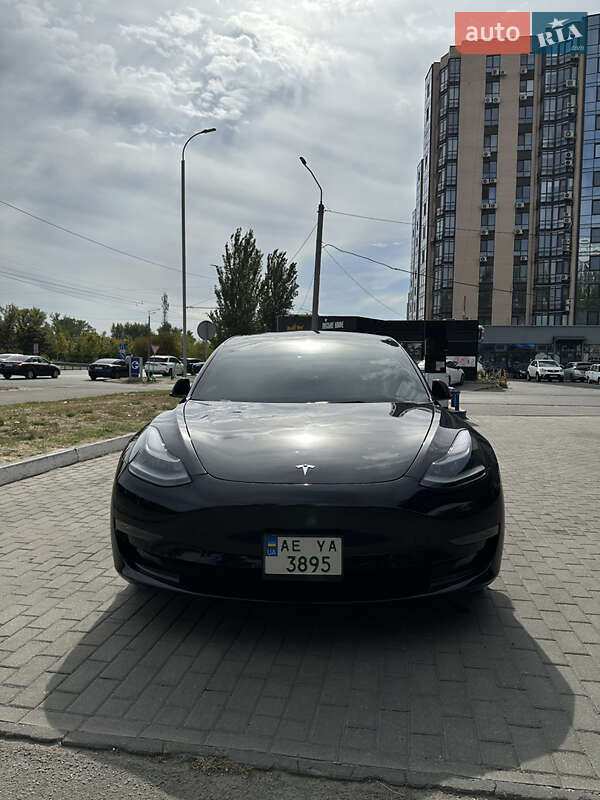 Седан Tesla Model 3 2021 в Одессе