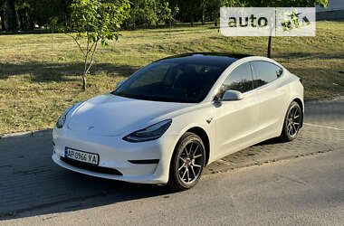 Седан Tesla Model 3 2019 в Запоріжжі