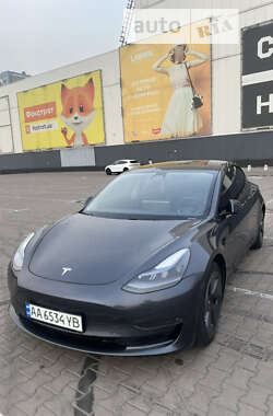 Седан Tesla Model 3 2021 в Киеве