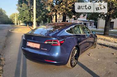 Седан Tesla Model 3 2019 в Николаеве