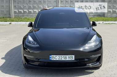 Седан Tesla Model 3 2021 в Львові