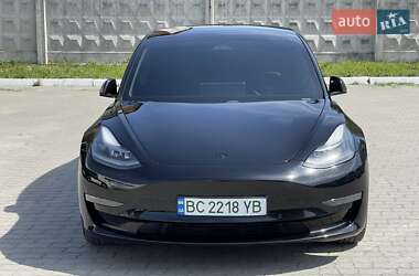 Седан Tesla Model 3 2021 в 