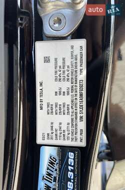 Седан Tesla Model 3 2021 в 