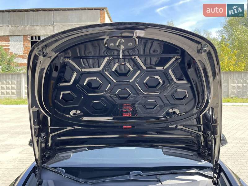 Седан Tesla Model 3 2021 в Львове