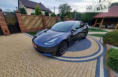 Седан Tesla Model 3 2018 в Луцке