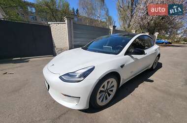 Седан Tesla Model 3 2022 в Полтаве