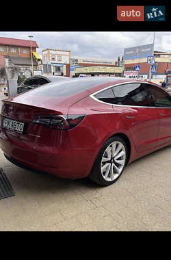 Седан Tesla Model 3 2019 в 