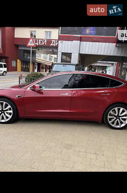 Седан Tesla Model 3 2019 в 