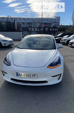 Седан Tesla Model 3 2021 в Києві