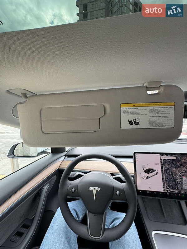 Седан Tesla Model 3 2023 в Киеве