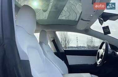 Седан Tesla Model 3 2019 в 