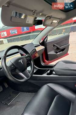Седан Tesla Model 3 2019 в Києві