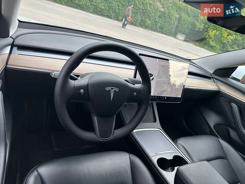 Седан Tesla Model 3 2021 в Днепре