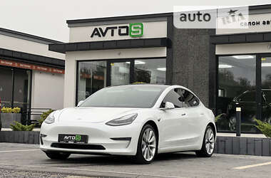 Седан Tesla Model 3 2019 в Ужгороді