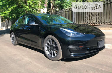 Седан Tesla Model 3 2021 в Виннице