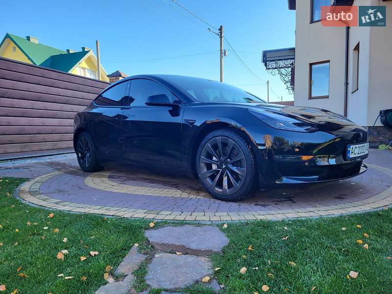 Седан Tesla Model 3 2021 в Луцьку
