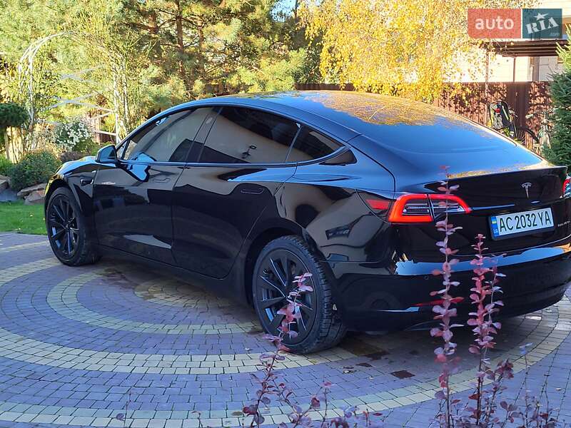 Седан Tesla Model 3 2021 в Луцьку