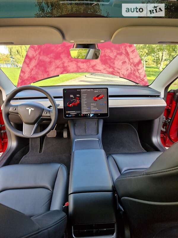Седан Tesla Model 3 2021 в Рівному