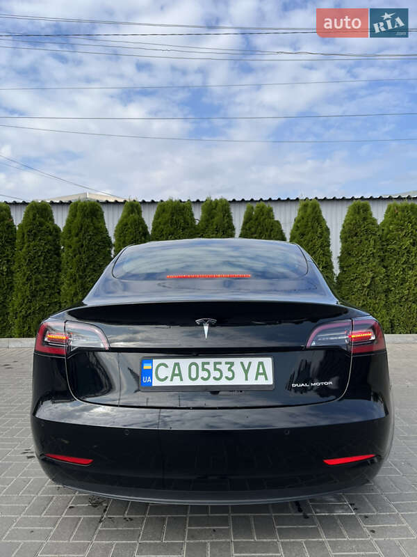 Седан Tesla Model 3 2020 в Черкассах