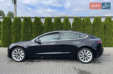 Седан Tesla Model 3 2020 в 