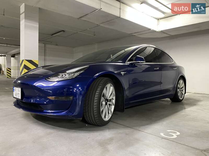 Седан Tesla Model 3 2018 в Дніпрі