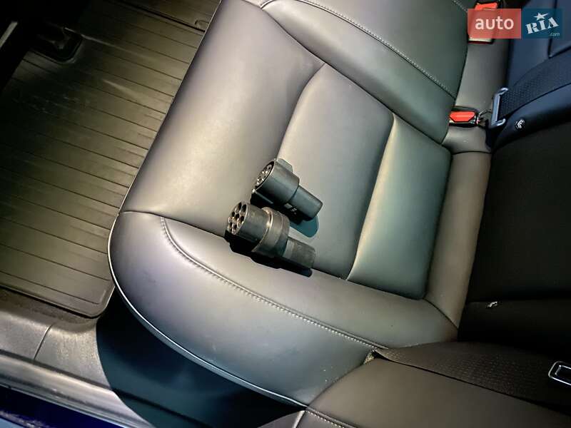 Седан Tesla Model 3 2018 в Дніпрі