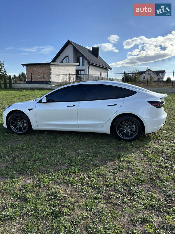 Седан Tesla Model 3 2022 в Львове фото 9 Седан Tesla Model 3 2022 в Львове