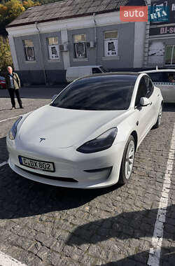 Седан Tesla Model 3 2021 в 