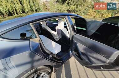 Седан Tesla Model 3 2022 в Кривом Роге