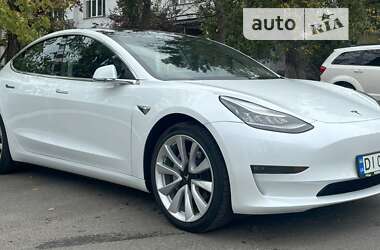 Седан Tesla Model 3 2019 в Киеве