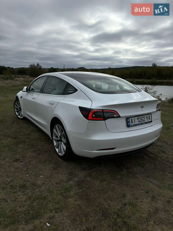 Седан Tesla Model 3 2019 в Білій Церкві