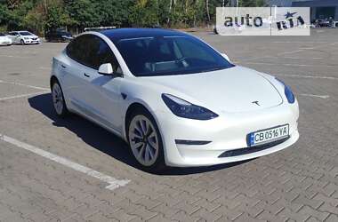 Седан Tesla Model 3 2022 в Чернигове