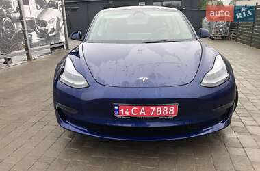 Седан Tesla Model 3 2023 в Львові