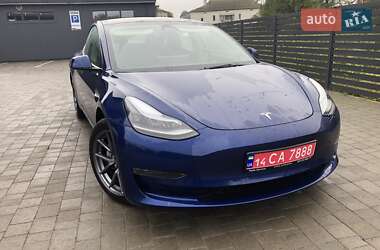 Седан Tesla Model 3 2023 в Львові