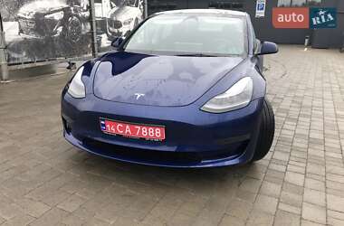 Седан Tesla Model 3 2023 в Львові