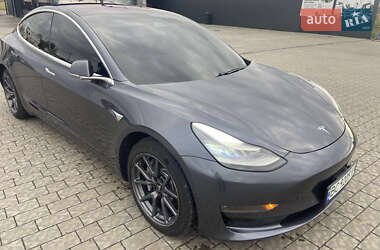 Седан Tesla Model 3 2019 в Жовтанцах