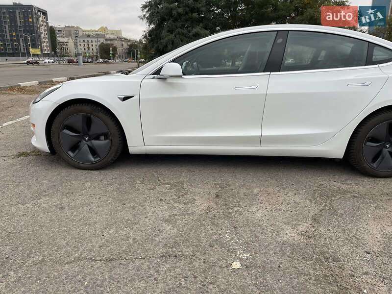 Седан Tesla Model 3 2018 в Харькове