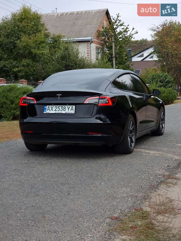 Седан Tesla Model 3 2021 в Харкові