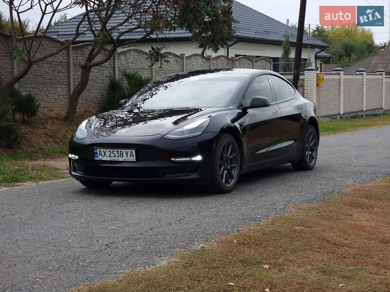 Седан Tesla Model 3 2021 в Харкові