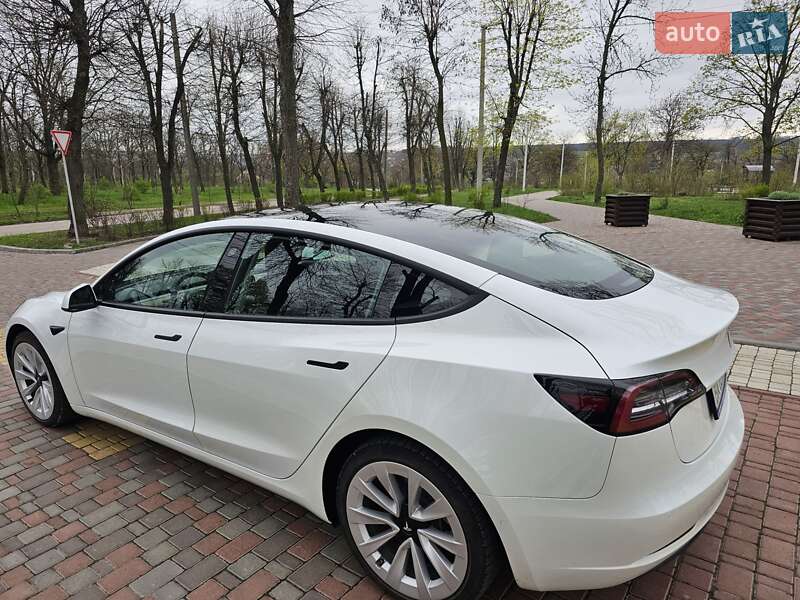 Седан Tesla Model 3 2021 в Кропивницькому