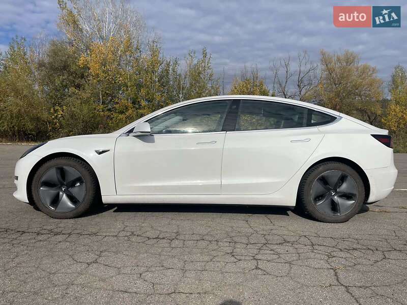 Седан Tesla Model 3 2018 в Харькове