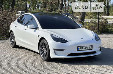 Седан Tesla Model 3 2021 в Вінниці