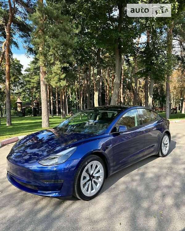Седан Tesla Model 3 2022 в Вінниці