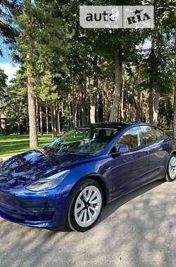 Седан Tesla Model 3 2022 в Виннице